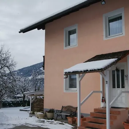 Lilly Apartament *